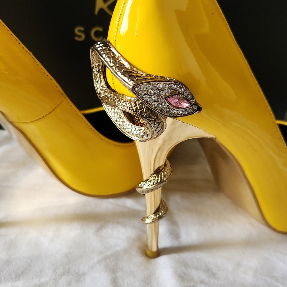 Scene Weaver Yellow Women's Heels View 3